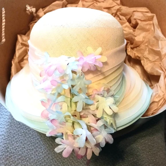 Dior | Accessories | Dior Vintage Chapeaux Floral Straw Hat  display picture 3